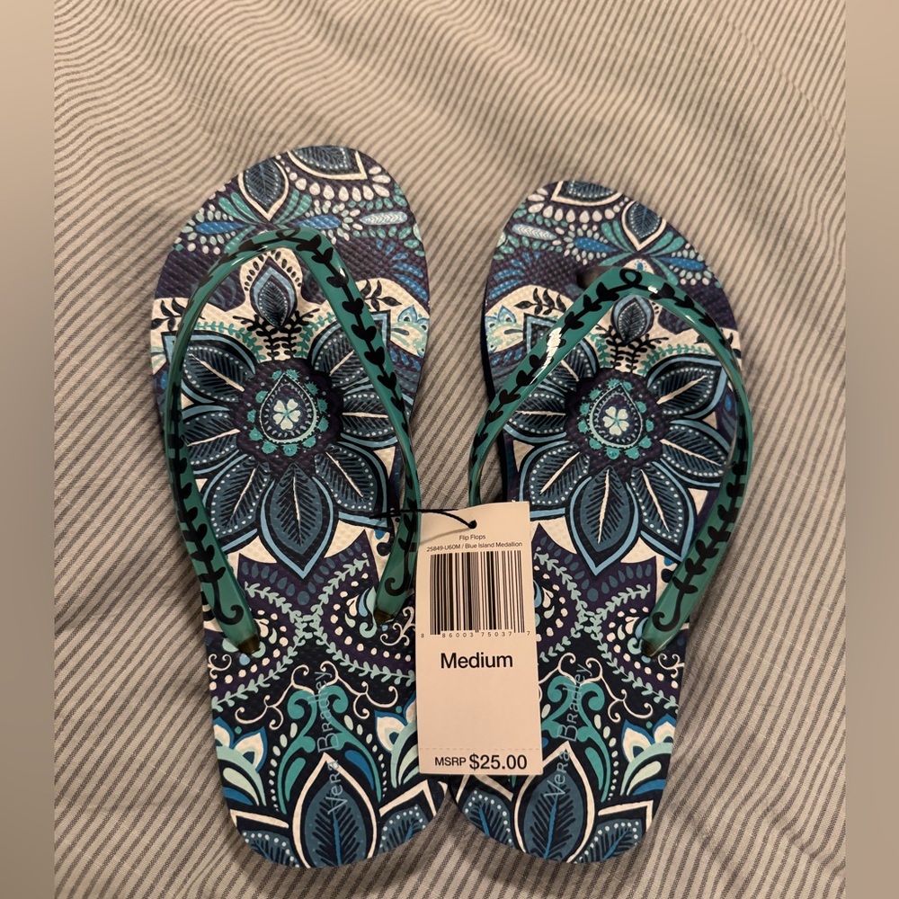 NWT Vera Bradley Flip Flops